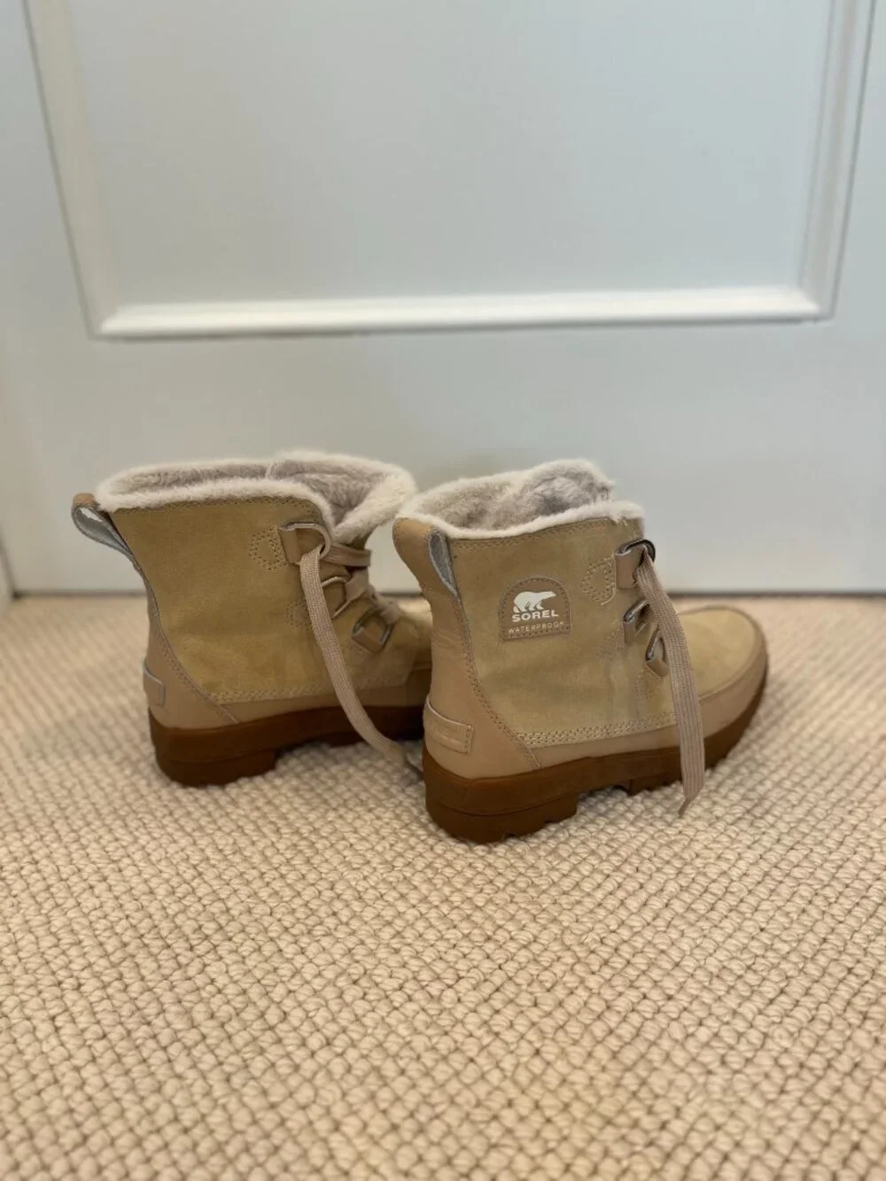 Beige Sorel Faux Shearling Lace-Up Winter Booties Size US 8.5